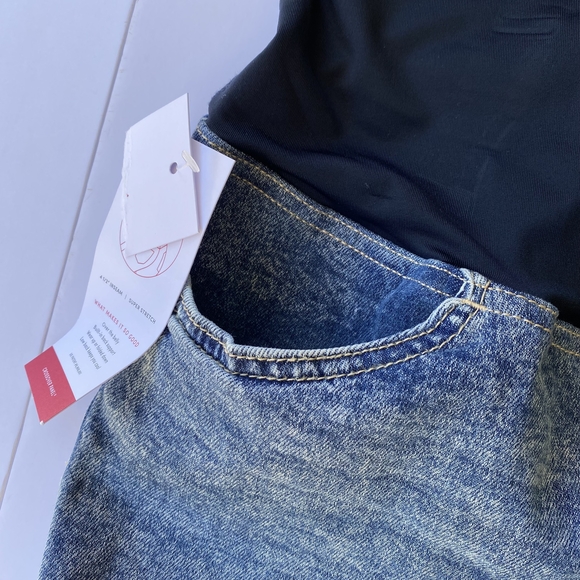 Isabel Maternity by Ingrid & Isabel Blue Jean Shorts Over Belly High-Rise - Picture 8 of 11